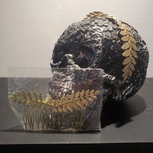 Gold Toned hair accessories set